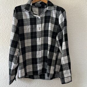 Women’s plaid shirt